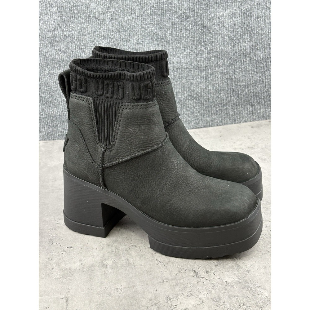 UGG Moxy Chelsea Boots Womens 7 Black Leather Platform Waterproof Ankle Boot